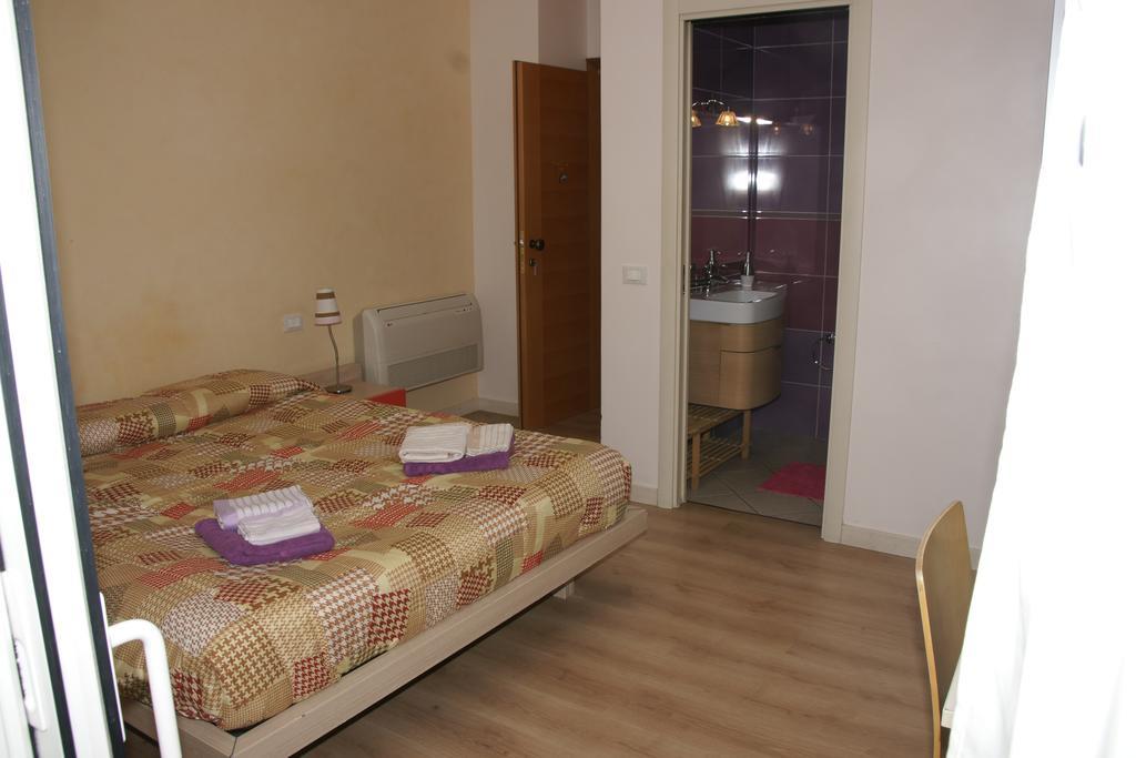 Bed and Breakfast Marina Poetto Кальярі Екстер'єр фото